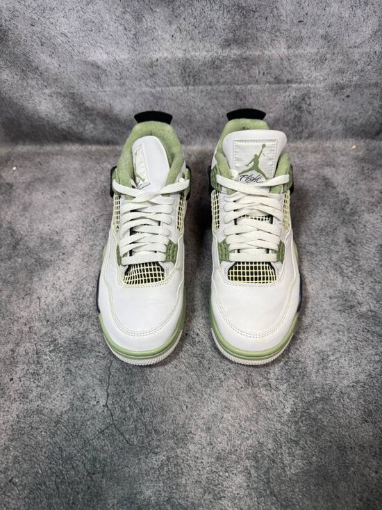 Size 8 | Jordan 4 Seafoam No Box | Pre-Owned main image 8